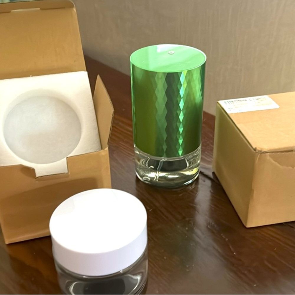 Airversa Waterless Diffuser Essential Oil  Wireless w/Extra Glass Bottles
